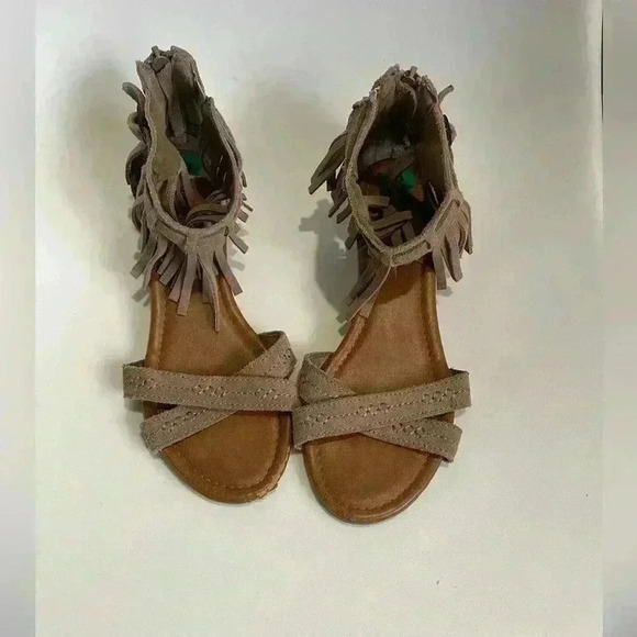 Minnetonka fringe wedge sandals tan size  8 women’s zip back - Picture 2 of 6